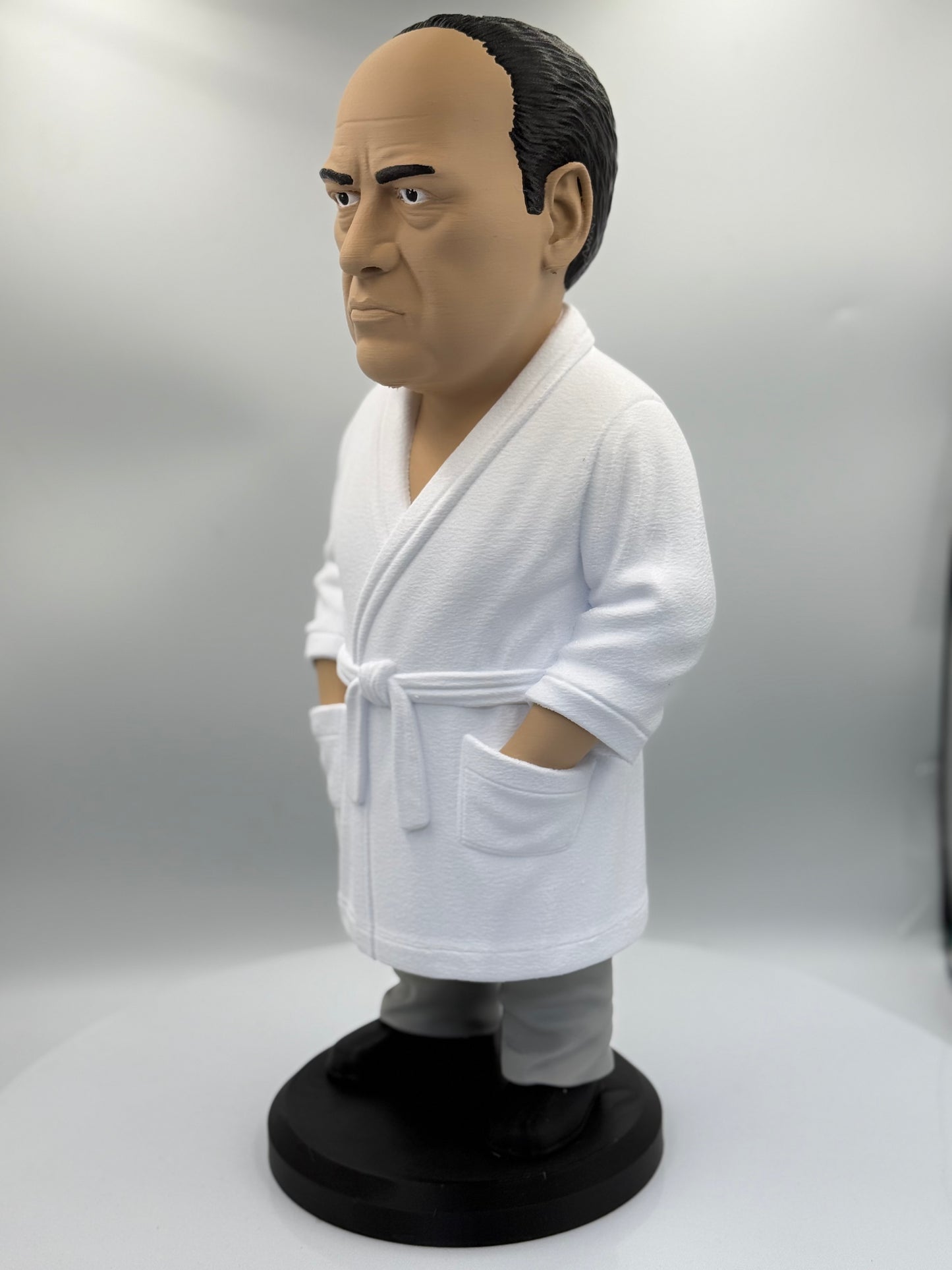 Tony in His Bathrobe – Crime Family Collection! Iconic Mob Figurine | High-Quality Caricature Statue (Mini & Standard Editions)